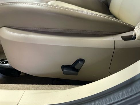 Used 2008 Chrysler Sebring Limited image 23