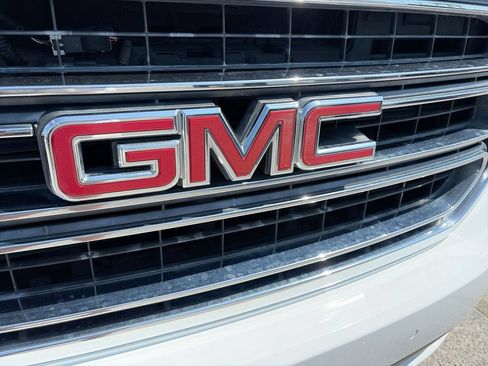 Certified 2018 GMC Yukon SLT AWD/4WD image 38