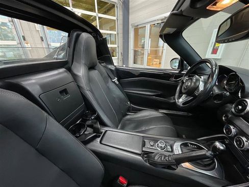 Used 2022 MAZDA MX-5 Miata RF Grand Touring RWD image 24