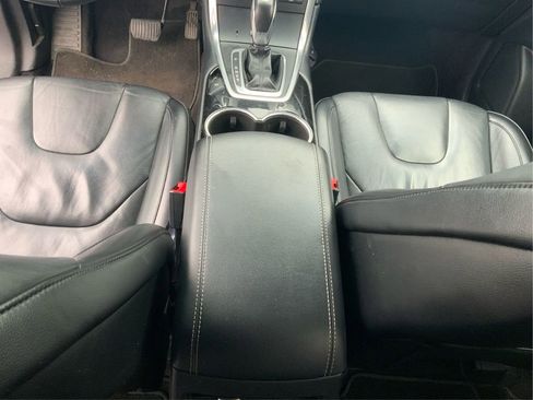 Used 2016 Ford Edge Titanium w/ Technology Package image 17