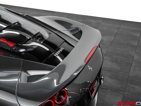 Used 2021 Ferrari F8 Tributo RWD image 20