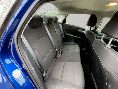 Used 2020 Kia Forte LXS image 16