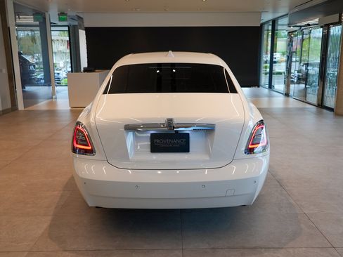 Certified 2022 Rolls-Royce Ghost image 5
