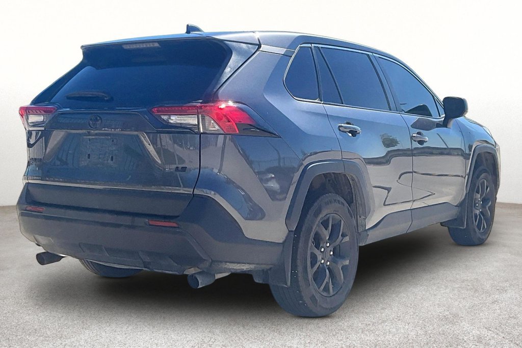 Used 2023 Toyota RAV4 LE FWD image 13