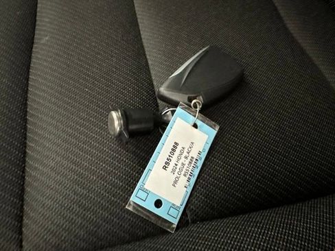 Used 2024 Honda Prologue EX image 32