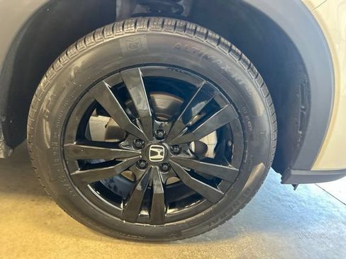 Certified 2026 Honda HR-V Sport image 6