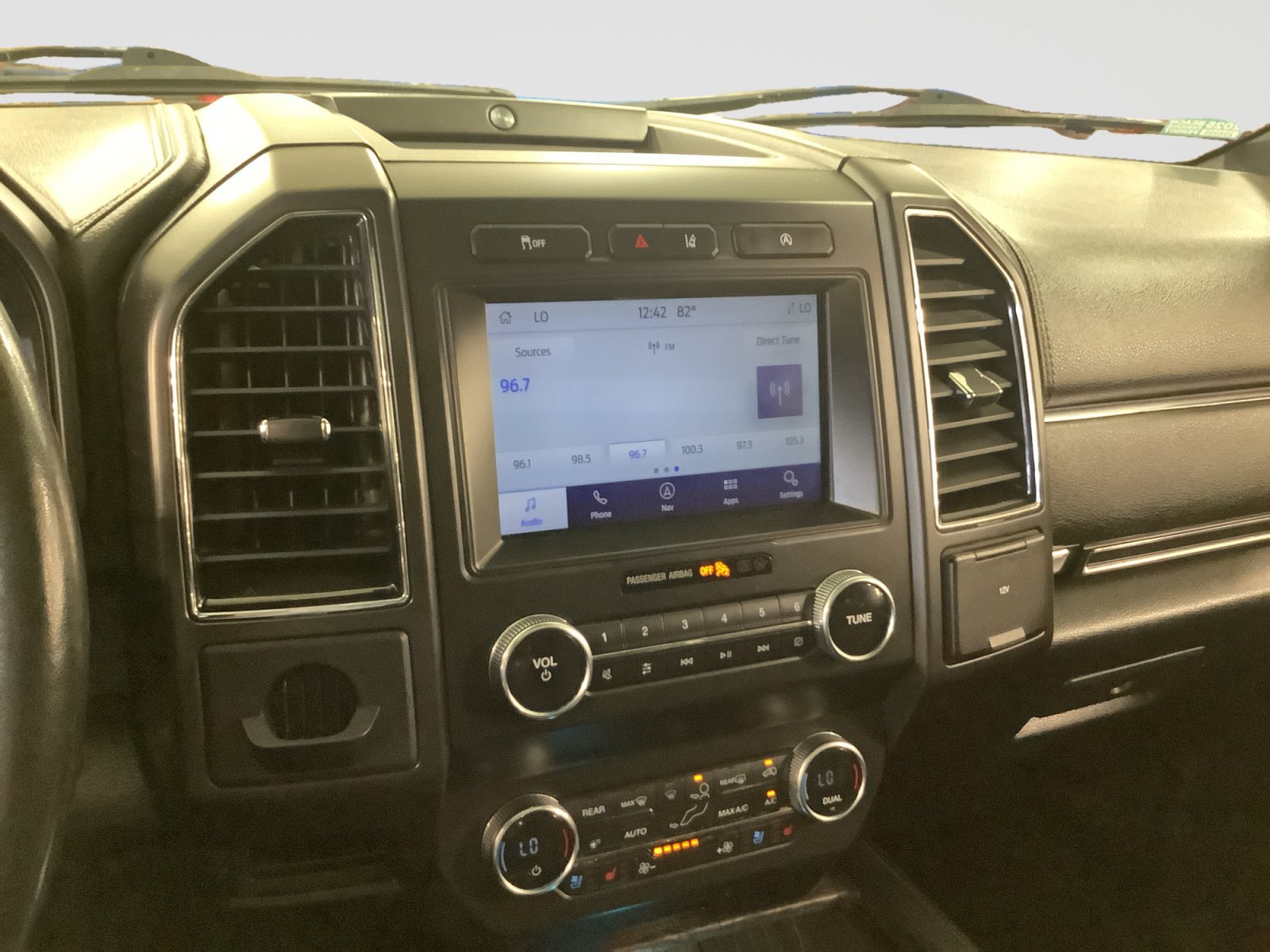 Used 2020 Ford Expedition Limited w/ Equipment Group 301A RWD image 25
