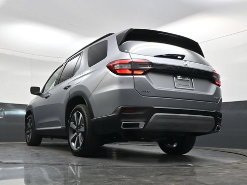 Used 2023 Honda Pilot Elite image 32