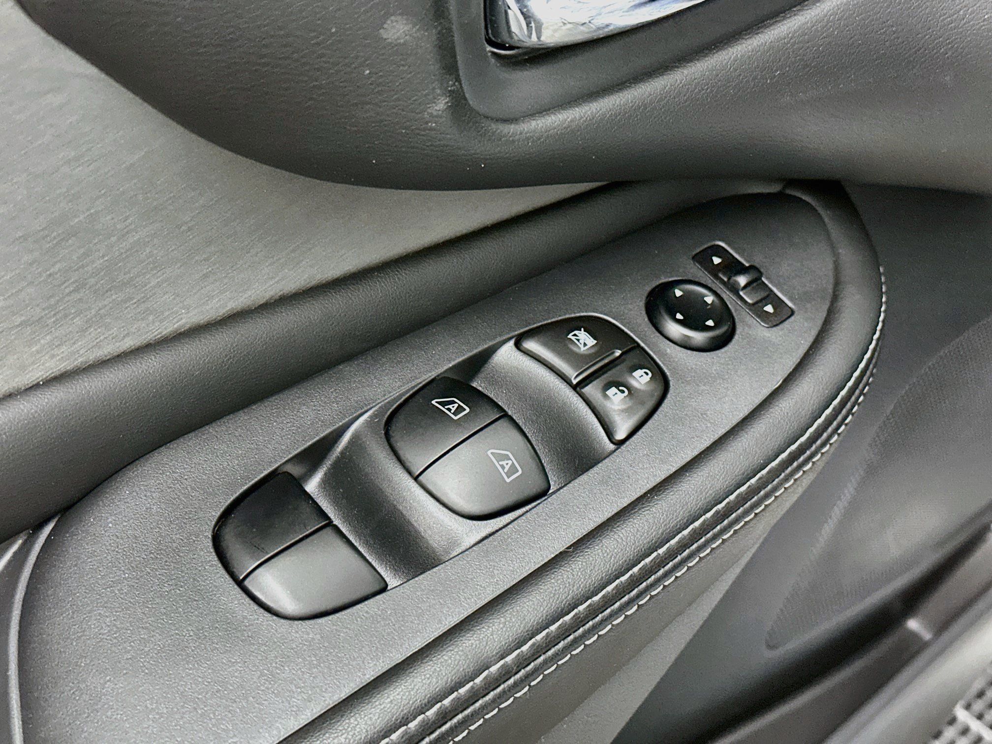 Used 2024 Nissan Murano SV w/ SV Midnight Edition Package AWD/4WD image 15