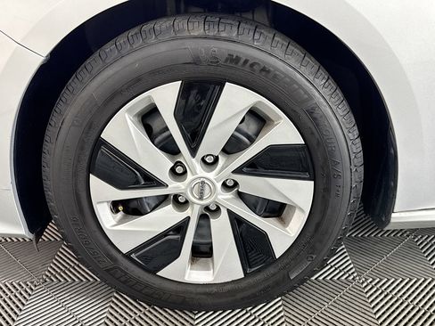 Used 2019 Nissan Altima 2.5 S FWD image 37