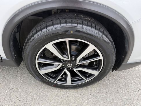 Used 2019 Nissan Rogue SL AWD/4WD image 7