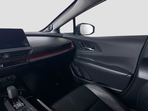 Certified 2025 Toyota Prius XSE Premium image 14