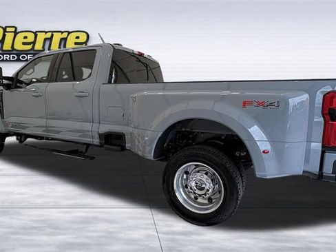 New 2026 Ford F450 Platinum w/ FX4 Off-Road Package AWD/4WD image 2