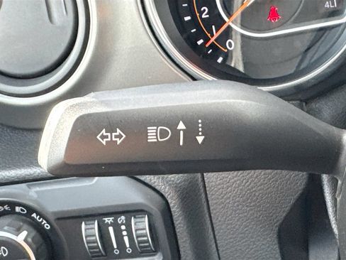 Used 2021 Jeep Gladiator Sport AWD/4WD image 12