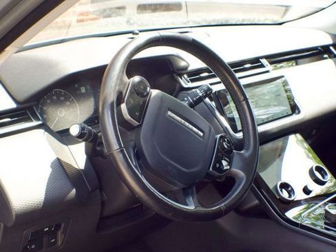 Used 2019 Land Rover Range Rover Velar S image 19