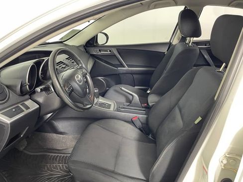 Used 2010 MAZDA MAZDA3 i Touring FWD image 2