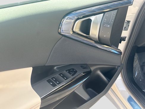 New 2026 BMW X3 xDrive30 w/ Premium Package image 23