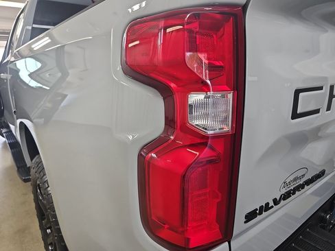 Certified 2024 Chevrolet Silverado 1500 RST AWD/4WD image 38