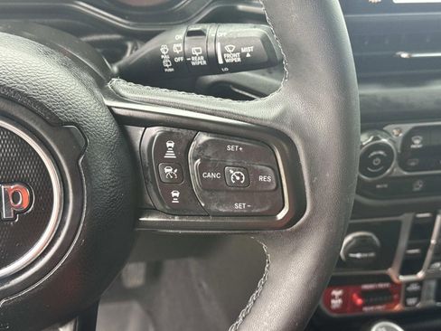 Used 2025 Jeep Wrangler Unlimited Rubicon image 25