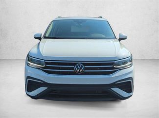 Used 2024 Volkswagen Tiguan SE FWD video 2
