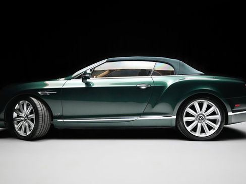Used 2017 Bentley Continental GT image 36