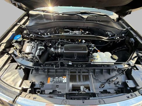 Used 2021 Ford Explorer Limited w/ Equipment Group 301A AWD/4WD image 23