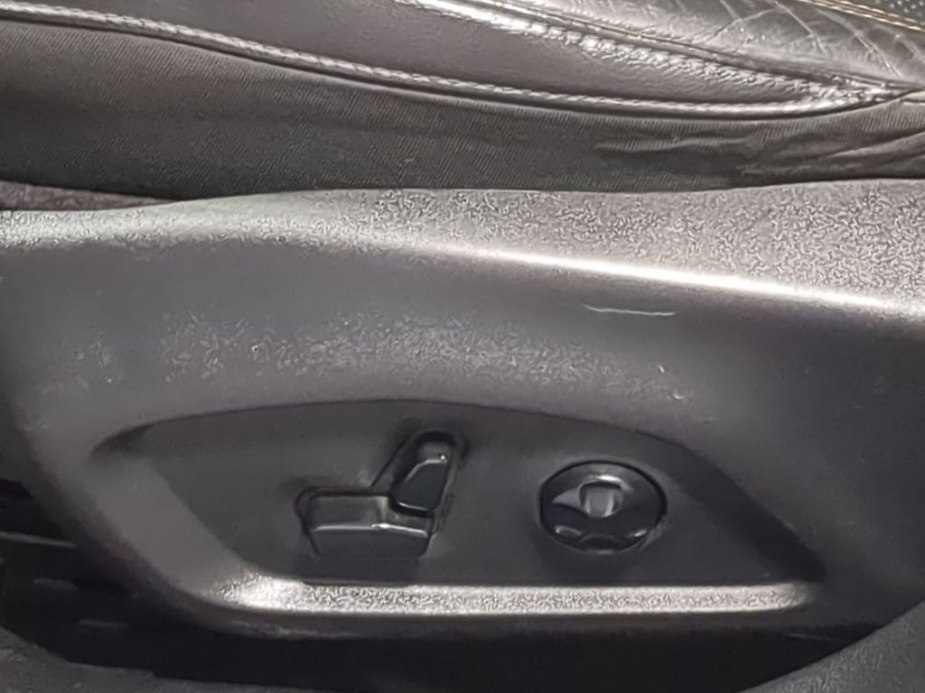 Used 2018 Jeep Compass Limited w/ Navigation Group FWD image 21
