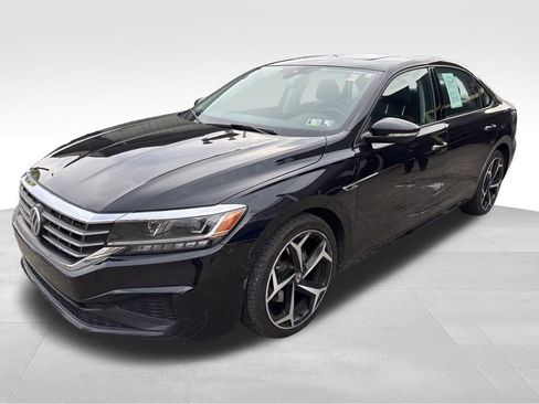 Used 2020 Volkswagen Passat 2.0T R-Line image 1