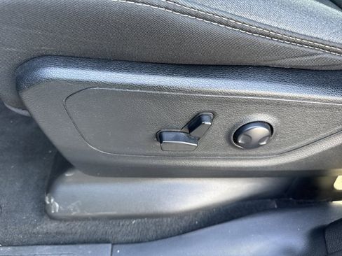 Used 2023 RAM 1500 Big Horn image 10