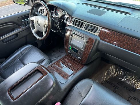 Used 2013 GMC Yukon Denali image 26