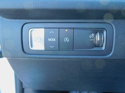 New 2026 Chevrolet Traverse RS w/ LPO, Illumination Package FWD image 19