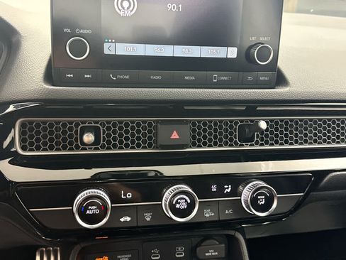 Used 2025 Honda Civic Sport image 69