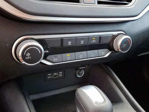 Used 2019 Nissan Altima 2.5 S image 16