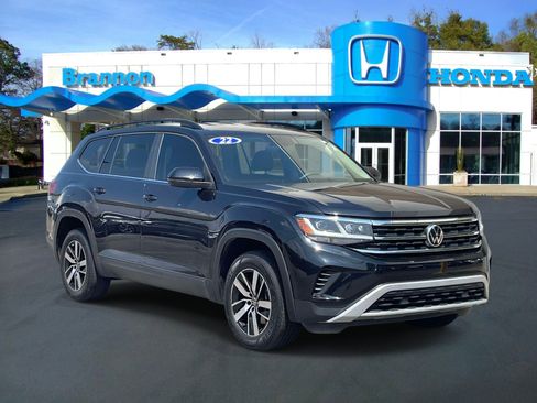 Used 2022 Volkswagen Atlas SE FWD image 1
