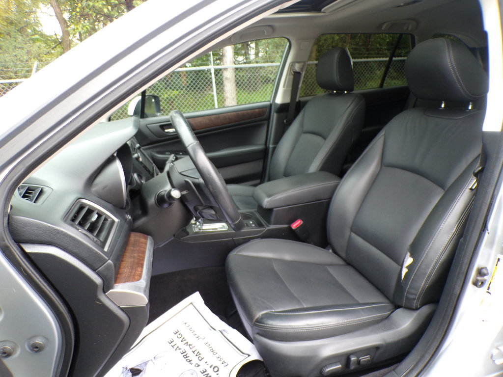 Used 2016 Subaru Outback 2.5i Limited AWD/4WD image 13