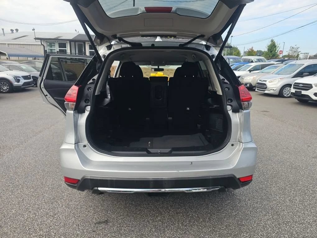 Used 2018 Nissan Rogue SV w/ Premium Package AWD/4WD image 23