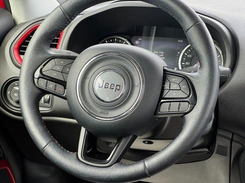 Used 2022 Jeep Renegade Trailhawk AWD/4WD image 14