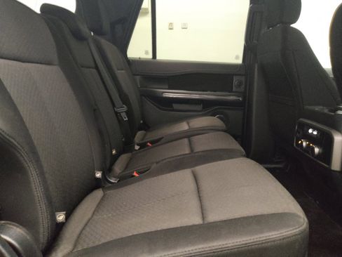 Used 2018 Ford Expedition XLT RWD image 19