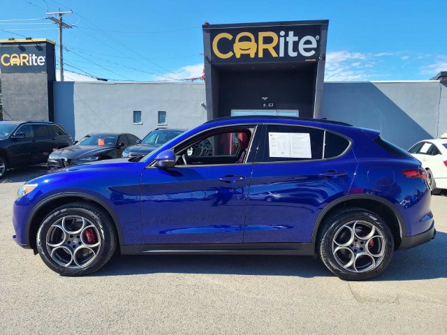 Used 2023 Alfa Romeo Stelvio Sprint AWD/4WD image 11