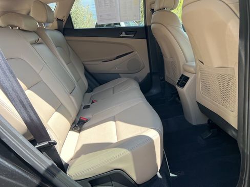 Used 2017 Hyundai Tucson SE Plus AWD/4WD image 28