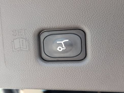 Used 2022 Lincoln Nautilus Reserve AWD/4WD image 14