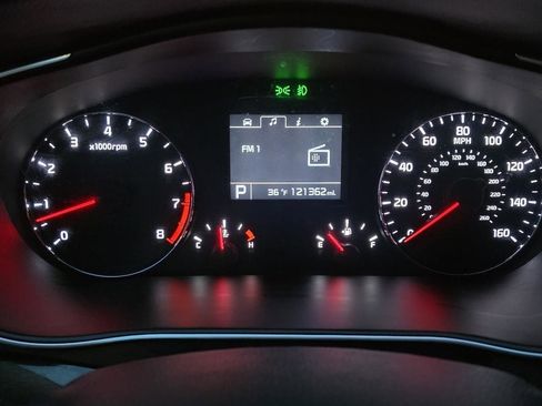 Used 2014 Kia Cadenza Premium image 29