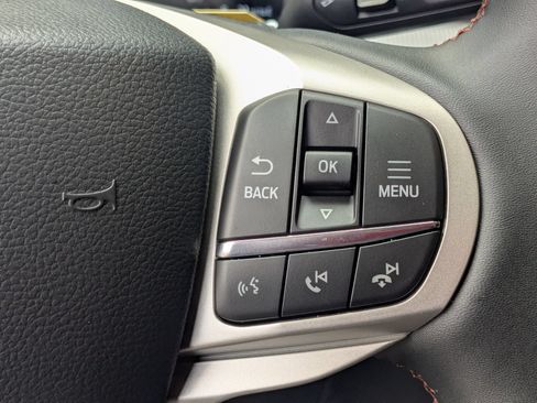 New 2026 Ford Explorer Active RWD image 14