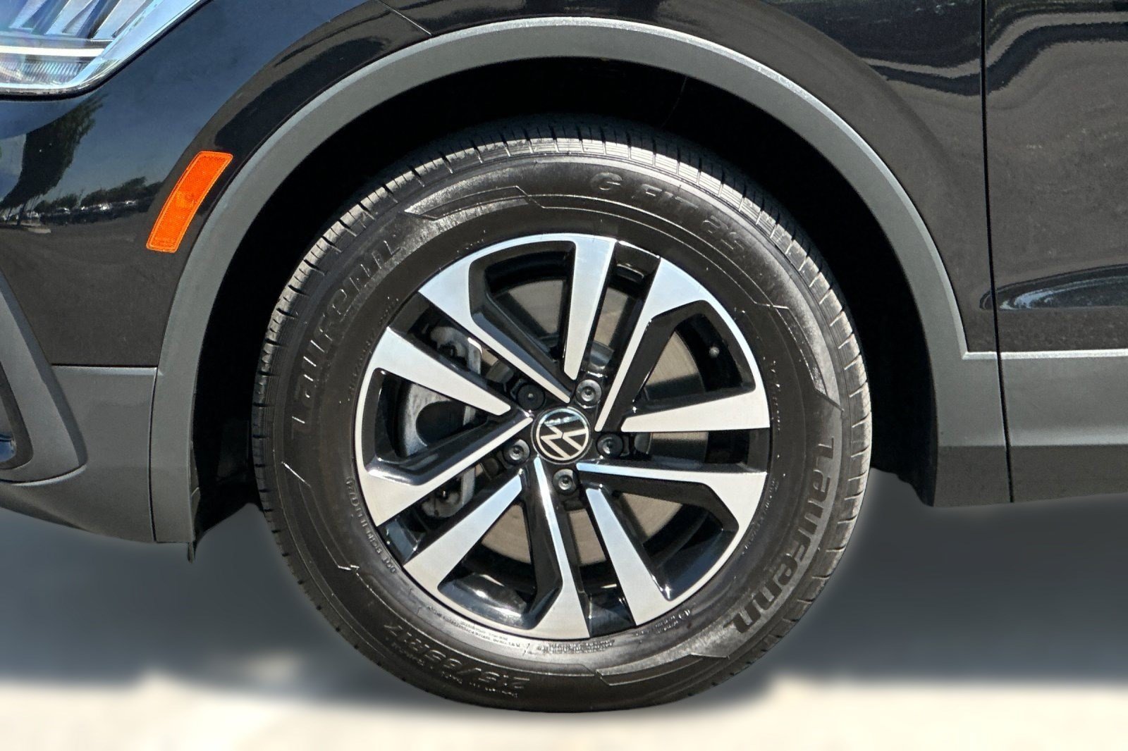 Used 2022 Volkswagen Tiguan S FWD image 13