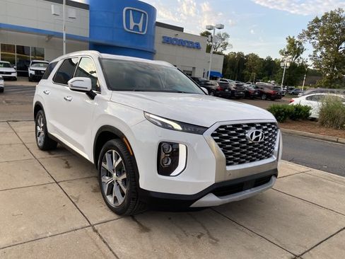 Used 2020 Hyundai Palisade SEL FWD image 2