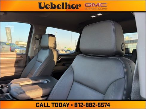 Used 2025 GMC Sierra 1500 SLT image 22