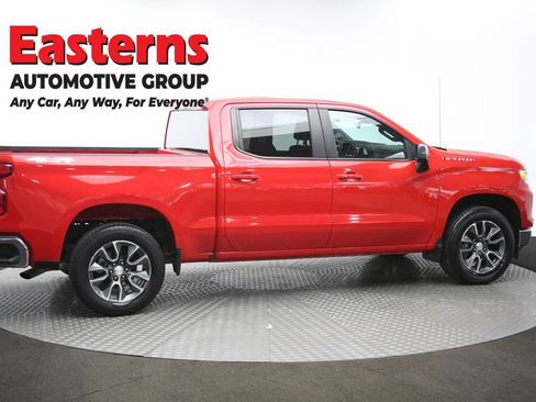 Used 2023 Chevrolet Silverado 1500 LT AWD/4WD image 45