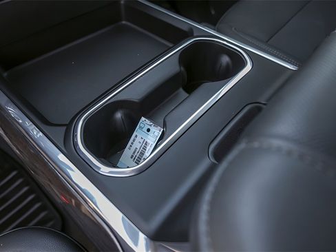 Used 2024 Chevrolet Silverado 3500 LTZ w/ LTZ Convenience Package image 23