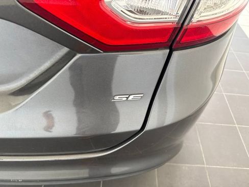 Used 2015 Ford Fusion SE FWD image 6