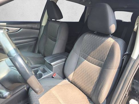 Used 2018 Nissan Rogue SV AWD/4WD image 15